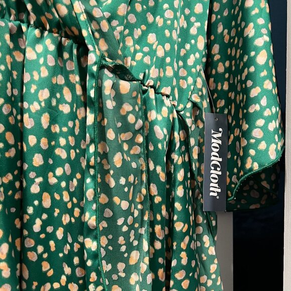 Modcloth Mini Wrap Dress Size Large 3/4 Sleeves w/ Beige Spots in Emerald - Picture 4 of 5